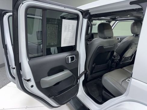 Used 2024 Jeep Wrangler High Altitude image 27
