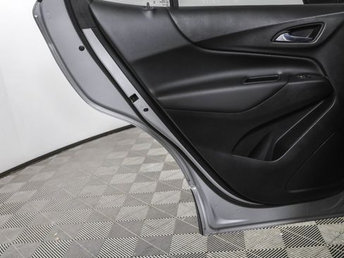 Used 2020 Chevrolet Equinox LT image 38