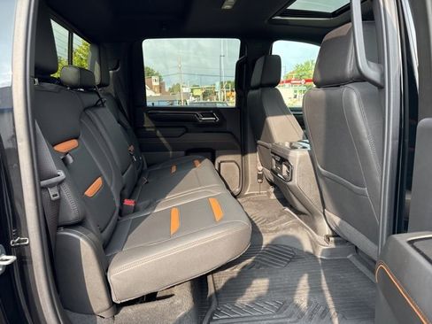 Used 2024 GMC Sierra 2500 AT4 w/ AT4 Premium Plus Package image 12