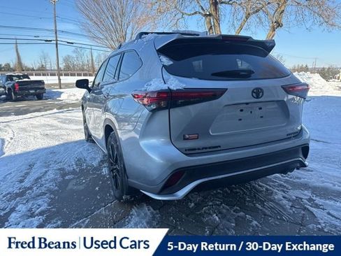 Used 2024 Toyota Highlander XSE image 9