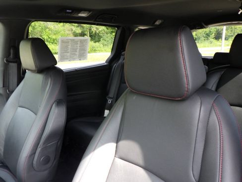 Used 2023 Honda Odyssey Sport image 11