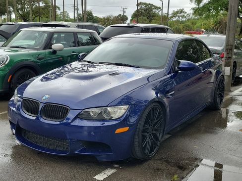 Used 2010 BMW M3 Convertible image 3