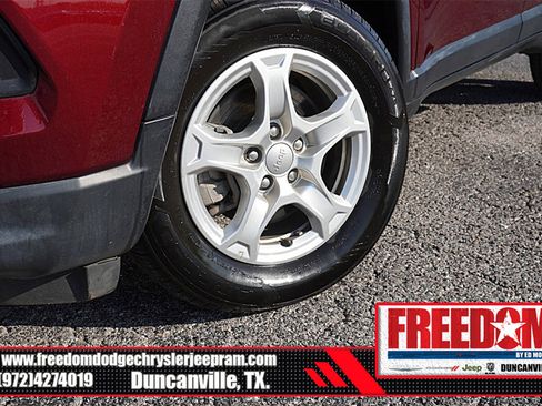 Used 2022 Jeep Compass Sport AWD/4WD image 9
