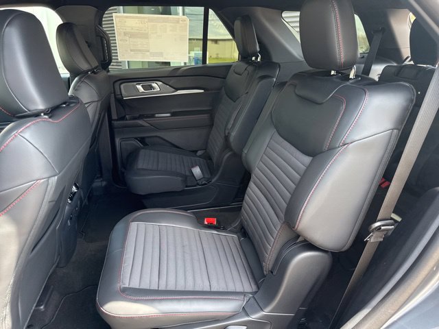 New 2026 Ford Explorer ST-Line AWD/4WD image 38