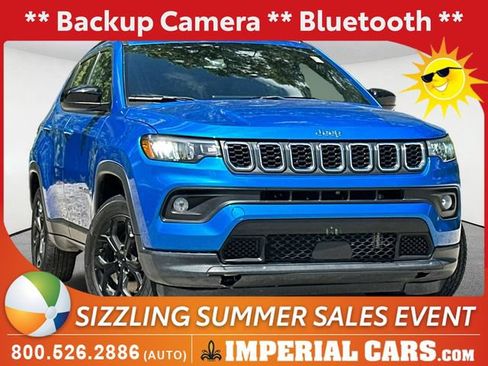 Used 2024 Jeep Compass Latitude AWD/4WD image 1