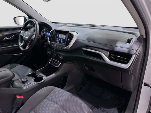 Used 2022 GMC Terrain SLE w/ Driver Convenience Package image 29