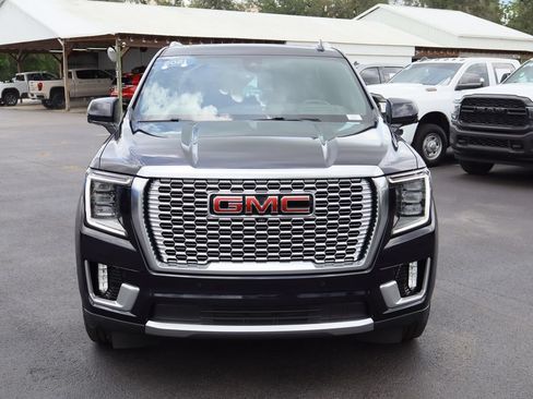 Certified 2021 GMC Yukon Denali w/ Denali Ultimate Package AWD/4WD image 4