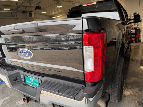 Used 2018 Ford F250 XL w/ Power Equipment Group image 5