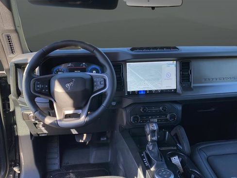 New 2025 Ford Bronco Badlands w/ Sasquatch Package AWD/4WD image 5