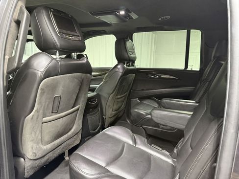 Used 2016 Cadillac Escalade ESV Platinum image 27
