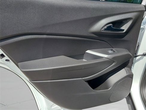 New 2026 Chevrolet Trax LT w/ Driver Confidence Package image 18