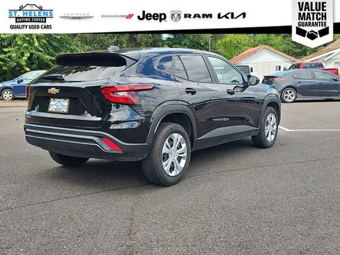 Used 2024 Chevrolet Trax LS FWD image 7