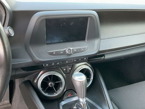 Used 2023 Chevrolet Camaro LT RWD image 7