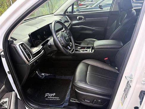 Used 2025 Kia Sorento S FWD image 14