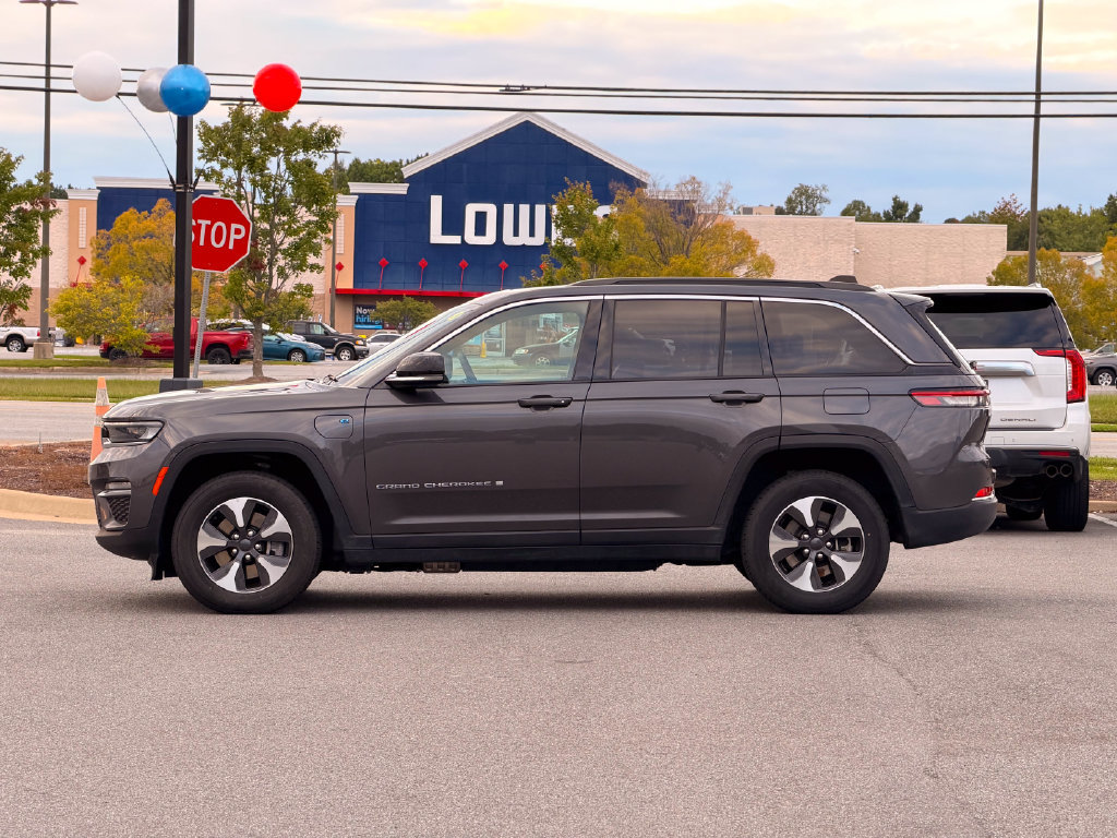 Used 2024 Jeep Grand Cherokee Limited 4xe AWD/4WD image 4