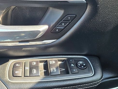 Used 2020 RAM 1500 Laramie AWD/4WD image 20