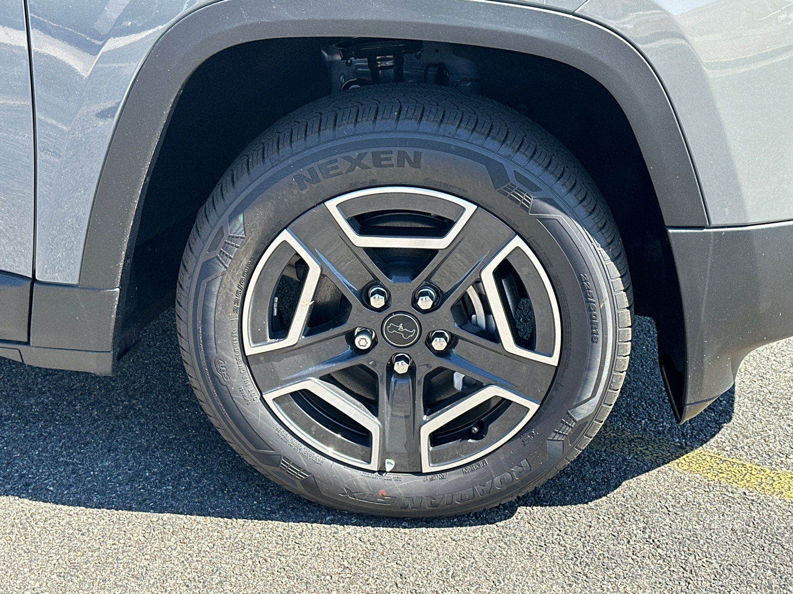 New 2026 Jeep Cherokee Laredo AWD/4WD image 13