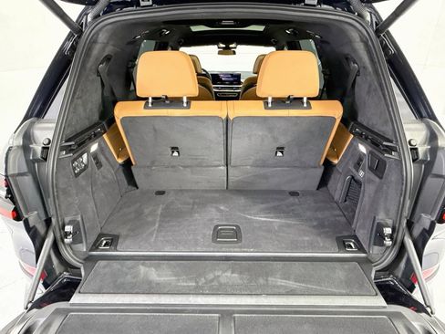 Used 2026 BMW X7 xDrive40i w/ M Sport Package AWD/4WD image 28