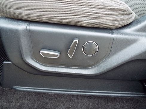 Used 2015 Ford F150 XLT w/ Equipment Group 302A Luxury image 23