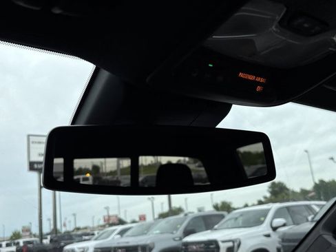 New 2025 GMC Canyon Elevation w/ Convenience Package image 39