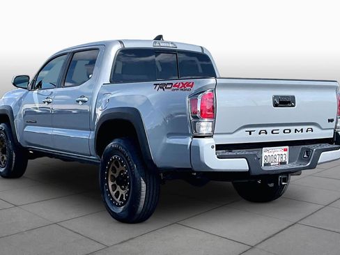Used 2021 Toyota Tacoma TRD Off-Road w/ Technology Package AWD/4WD image 11