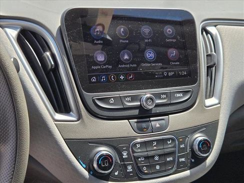 Used 2022 Chevrolet Malibu LT image 14