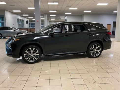 Used 2019 Lexus RX 350L Premium w/ Premium Package image 4