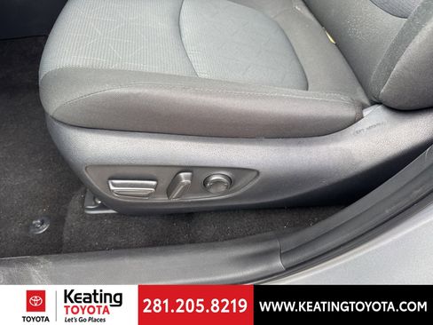 Used 2025 Toyota RAV4 XLE image 14