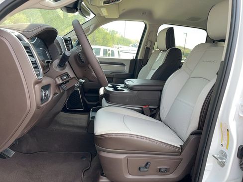 New 2025 RAM 2500 Laramie image 15