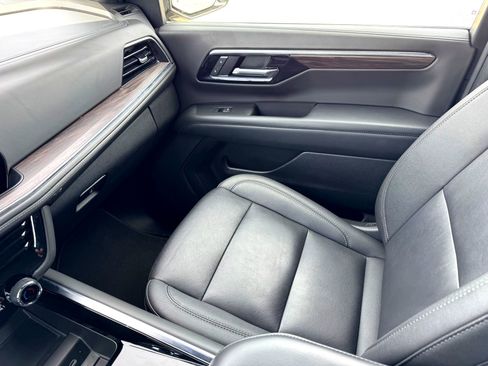 Used 2025 Chevrolet Tahoe Z71 image 31