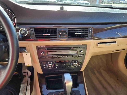 Used 2011 BMW 328i xDrive Sedan image 16