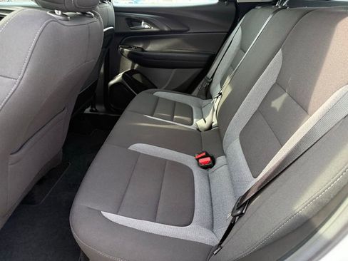 Used 2023 Chevrolet TrailBlazer LS image 12