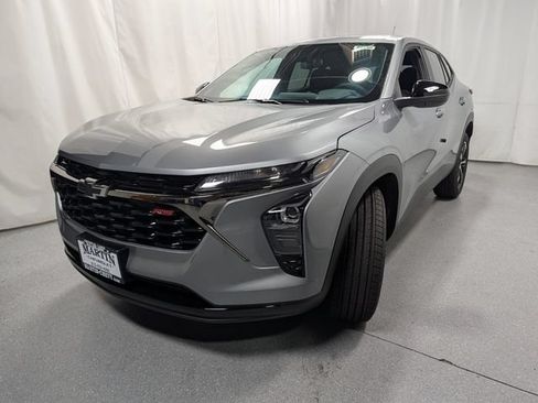 New 2026 Chevrolet Trax RS w/ Sunroof Package FWD image 7