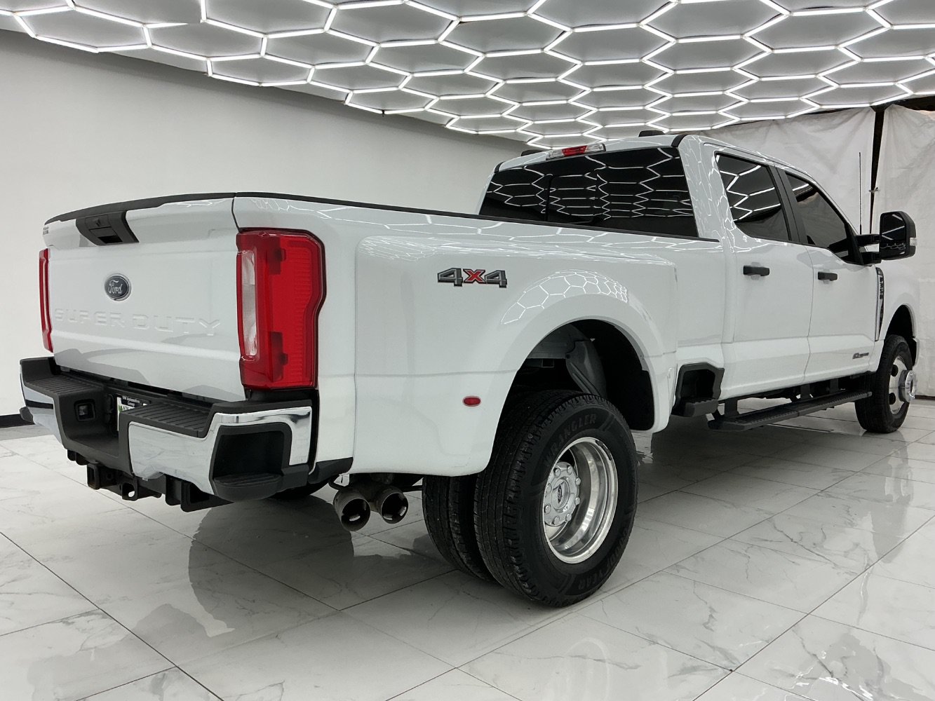 Used 2023 Ford F350 XL AWD/4WD image 12