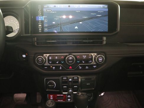 Certified 2025 Jeep Wrangler Unlimited Rubicon 392 image 22