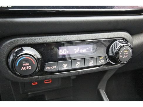 Used 2024 Nissan Kicks SR FWD image 22