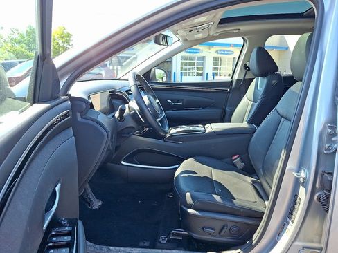 Used 2024 Hyundai Tucson Limited AWD/4WD image 16