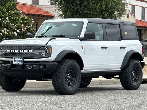 New 2026 Ford Bronco Badlands AWD/4WD image 8