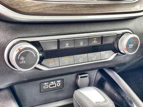 Used 2024 Nissan Altima 2.5 SV image 33