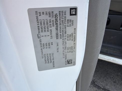 Used 2017 Chevrolet Express 2500 RWD image 27