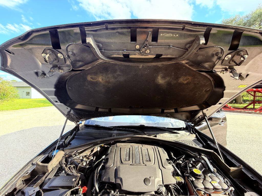 Used 2017 Jaguar F-PACE R-Sport AWD/4WD image 43