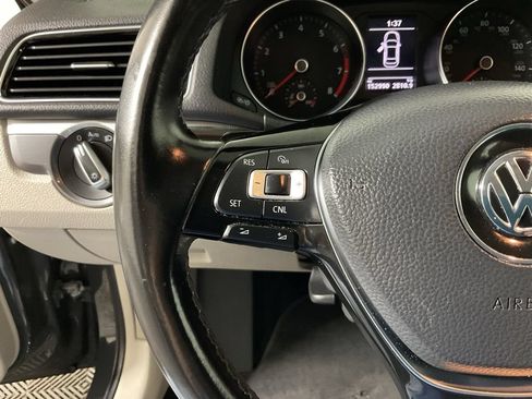 Used 2017 Volkswagen Passat 1.8T R-Line FWD image 24