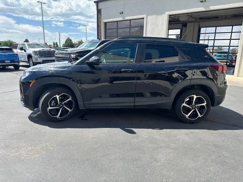 Used 2021 Chevrolet TrailBlazer RS w/ Technology Package FWD image 5