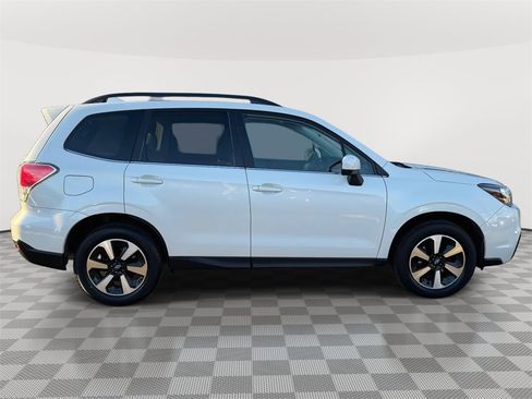 Used 2018 Subaru Forester 2.5i Limited image 8