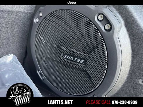 New 2025 Jeep Wrangler Unlimited Sahara image 27