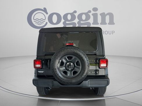 Used 2026 Jeep Wrangler Unlimited Sport AWD/4WD image 4