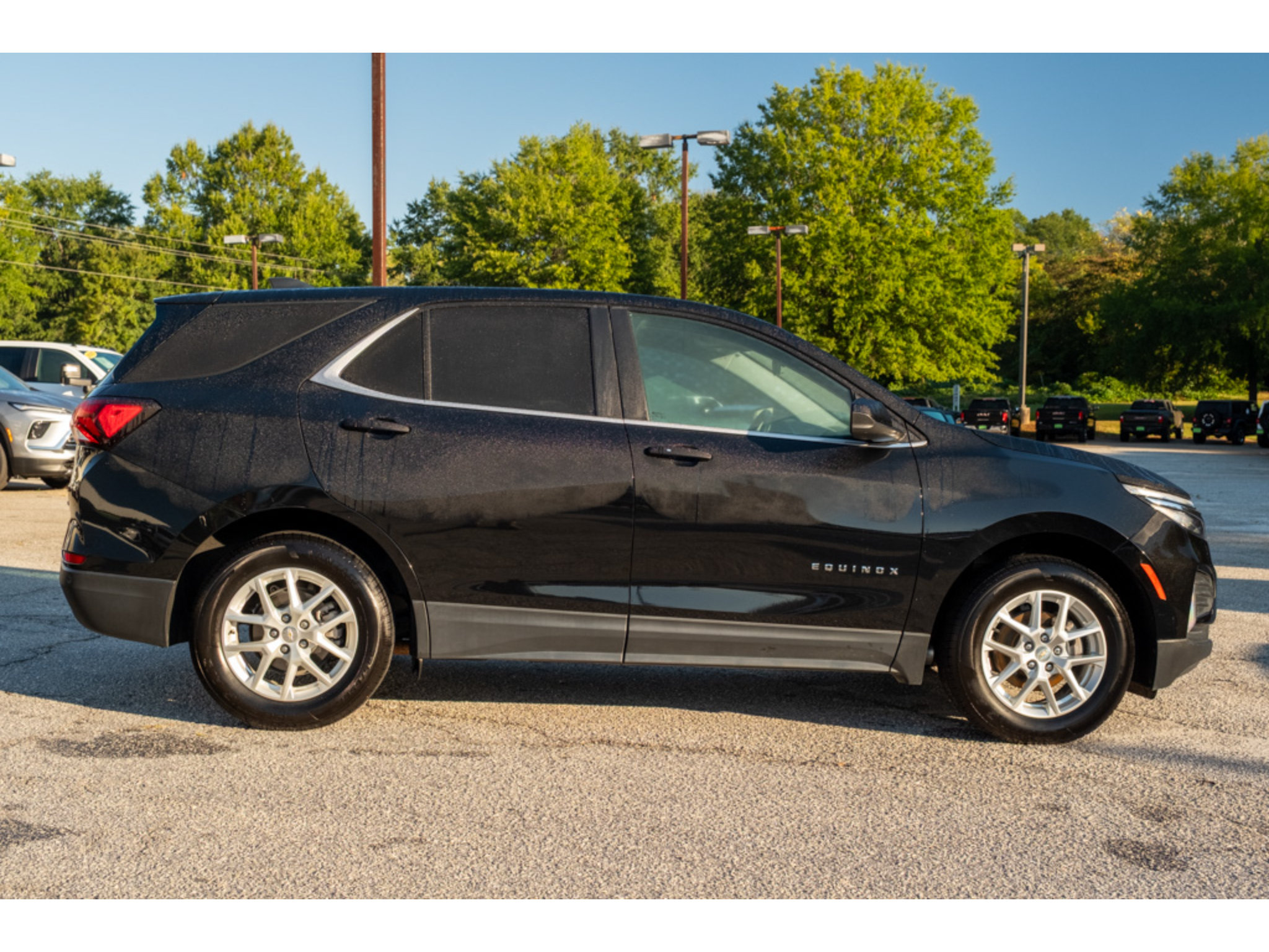 Used 2024 Chevrolet Equinox LT FWD image 9