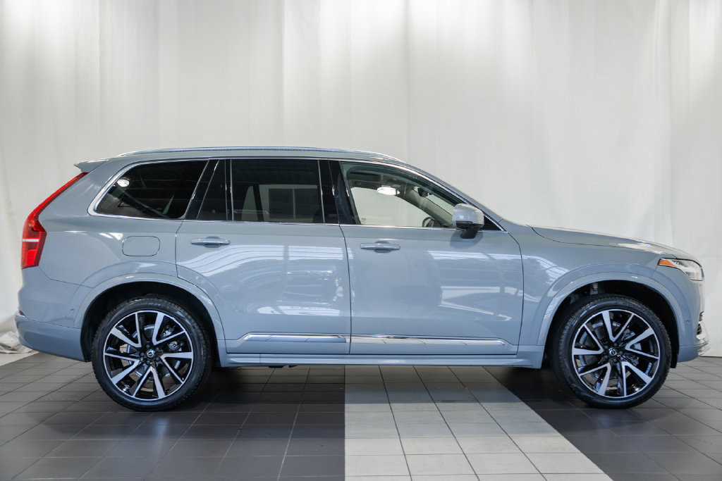 Used 2025 Volvo XC90 B6 Plus w/ Protection Package Premier AWD/4WD image 3