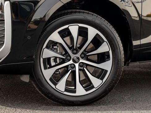 New 2026 Audi Q3 quattro 2.0T AWD/4WD image 13