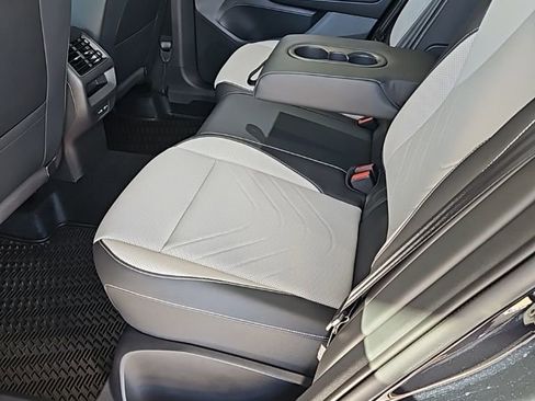 New 2026 Volkswagen Tiguan SE AWD/4WD image 23